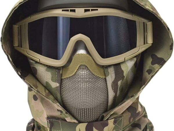 Mężczyzna w czarnych okularach ochronnych ASG na strzelnicy airsoftowej z widocznym certyfikatem atestu