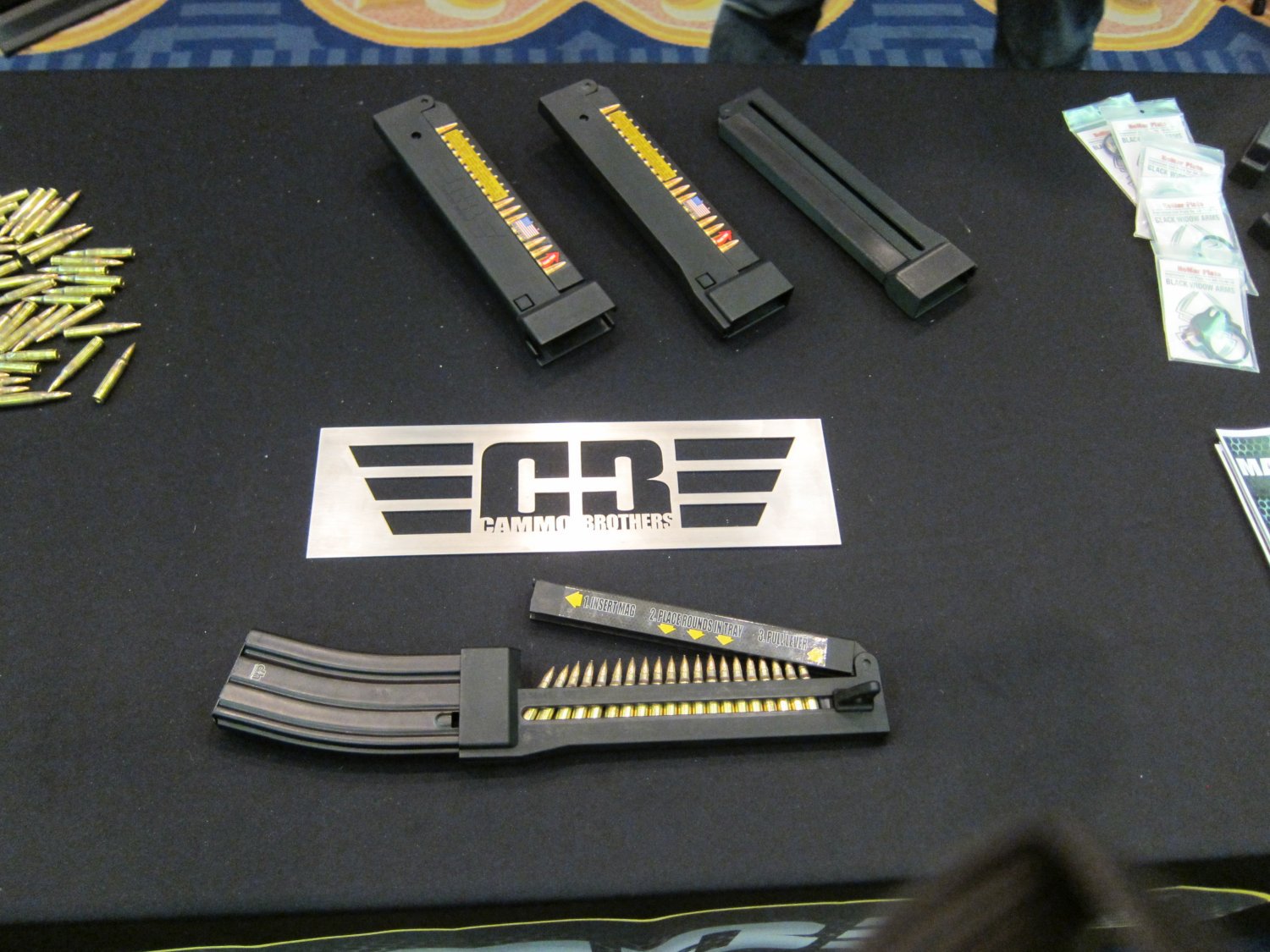 Test strzelania z repliki z magazynkiem Mid-Cap bez przerywania