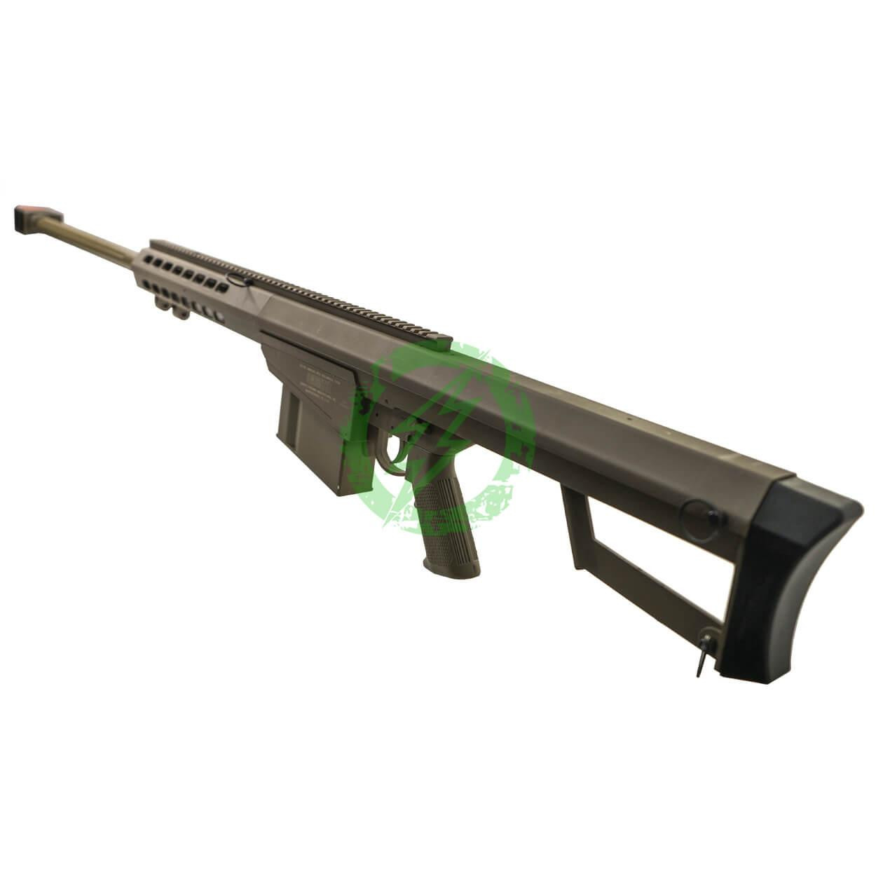 tarcza z grupą trafień po strzałach z spring i AEG snajperki